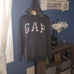 Gap sweatshirt
